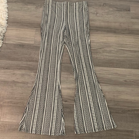 Express Pants - Stretch flare leg leggings